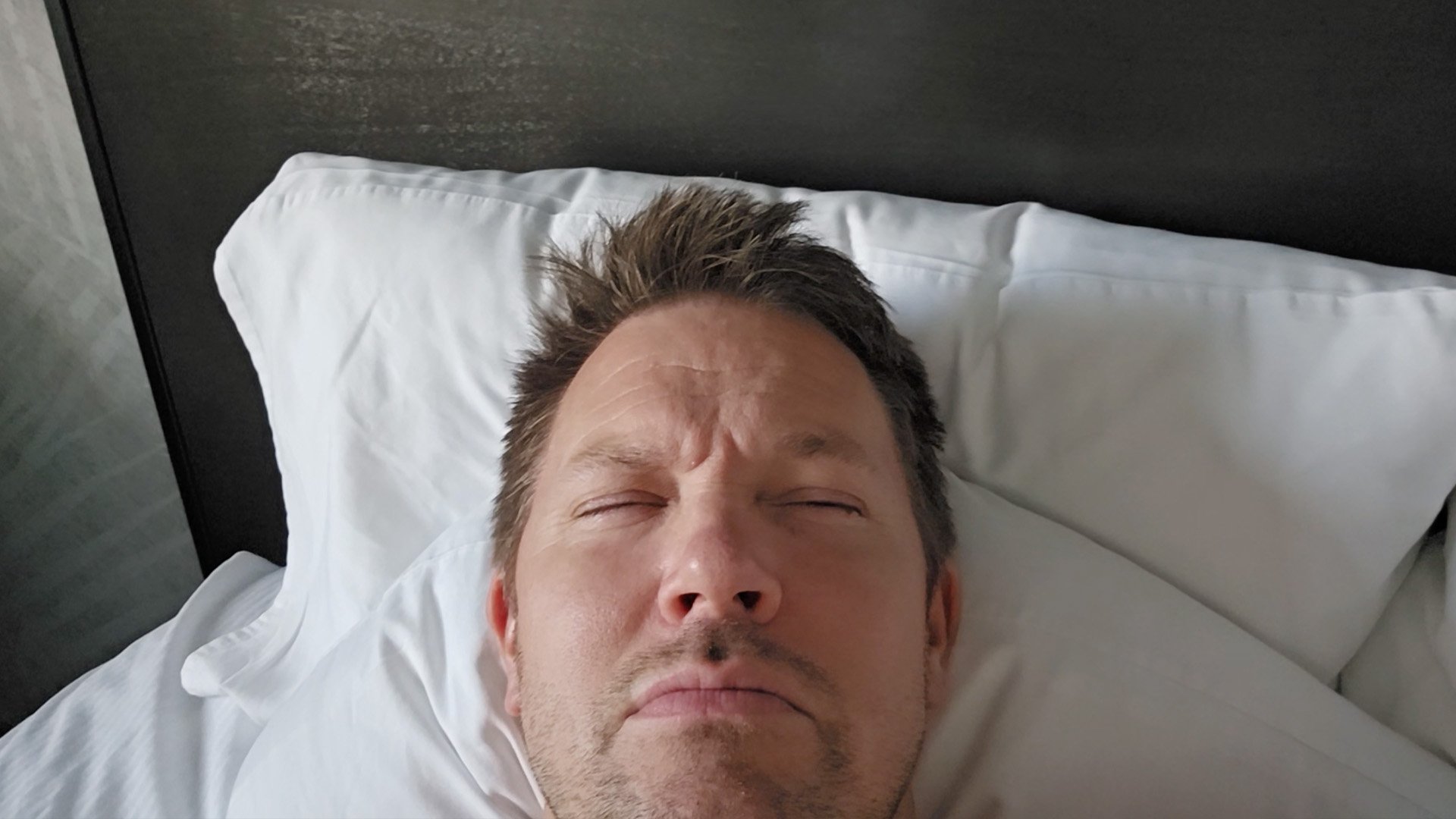 Tipsit suoraan sängyn pohjalta