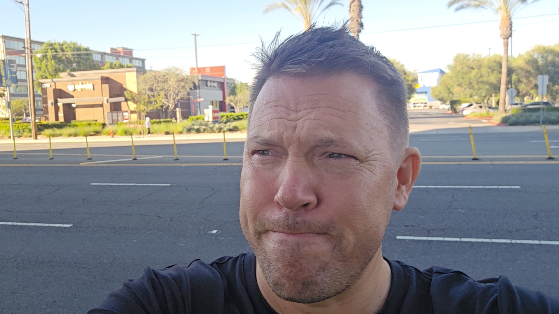 Tarvii lähtee juokseen...