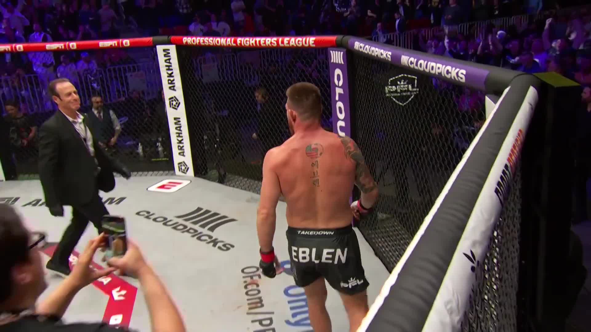 Johnny Eblen vs. Bryan Battle - Fight Highlights